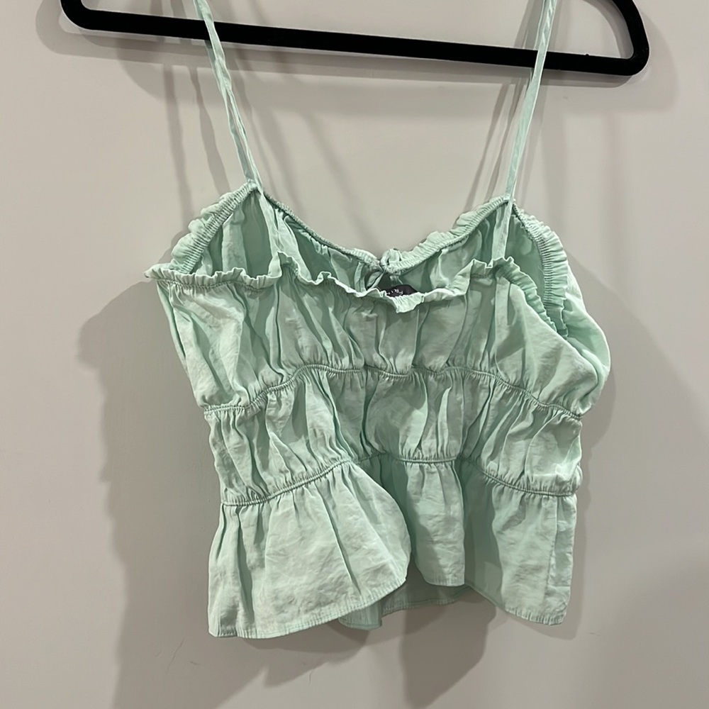 Green Top - Picture 2 of 2